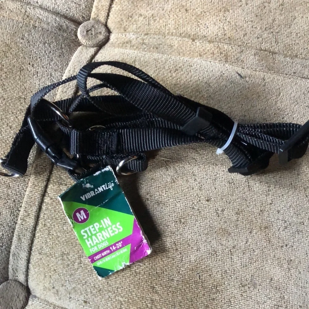 NWT Vibrant Life Step-in Harness M